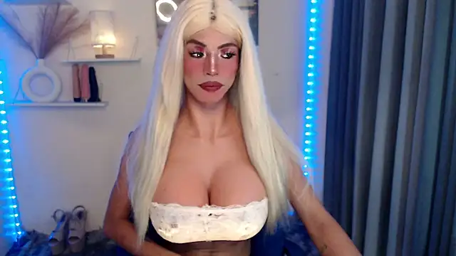 Snapshot of Sexyshamara chatting on 03/17/26, 12:26 Sexyshamara online show from 03/17/26, 12:26