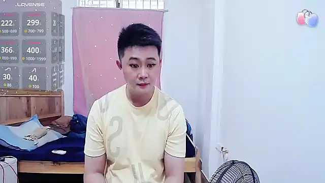 wwwhh777 online show from 04/07/26, 06:25