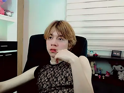 Snapshot of duvisex19 chatting on 03/31/26, 04:35 duvisex19 online show from 03/31/26, 04:35