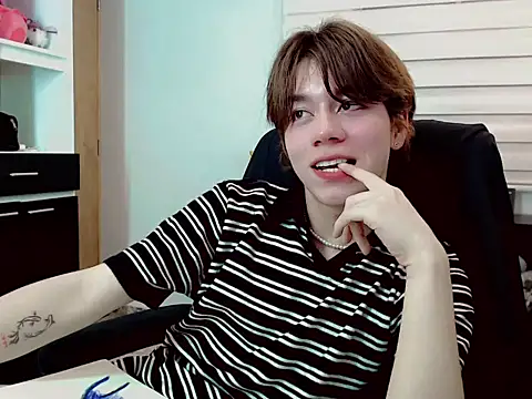 Snapshot of duvisex19 chatting on 04/05/26, 04:09 duvisex19 online show from 04/05/26, 04:09