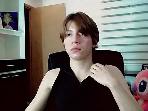 Snapshot of duvisex19 chatting on 04/15/26, 11:05 duvisex19 online show from 04/15/26, 11:05