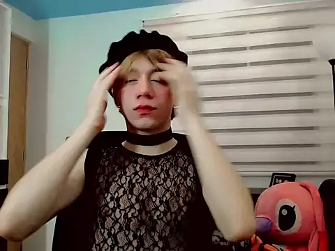 Snapshot of duvisex19 chatting on 04/19/26, 02:11 duvisex19 online show from 04/19/26, 02:11