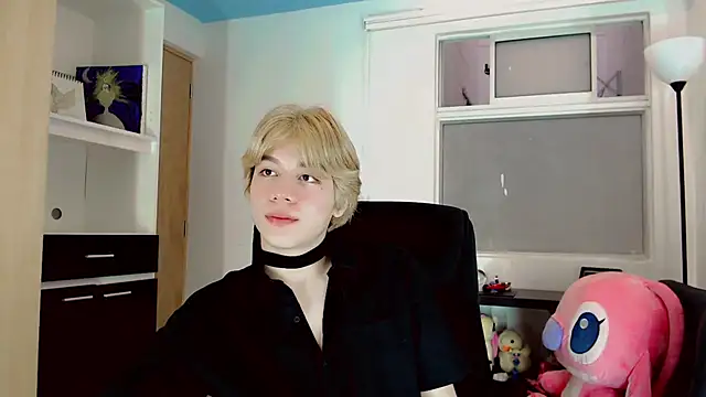 Snapshot of duvisex19 chatting on 04/28/26, 10:15 duvisex19 online show from 04/28/26, 10:15