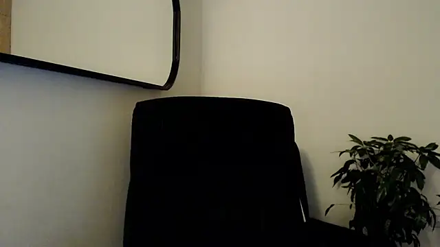 Snapshot of duvisex19 chatting on 07/18/26, 02:38 duvisex19 online show from 07/18/26, 02:38