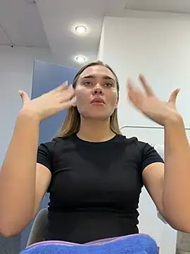 MonicaWestt online show from 04/10/26, 06:51