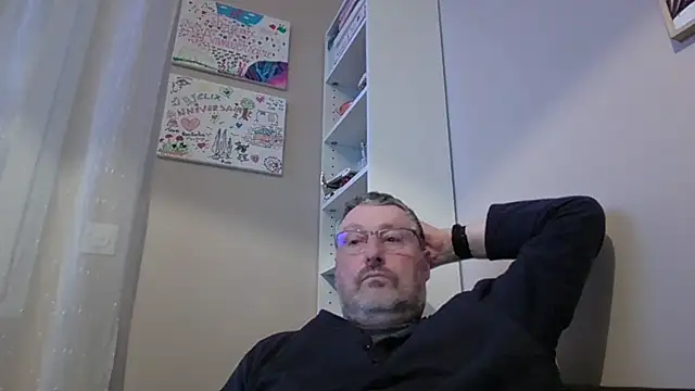 Snapshot of doudou310 chatting on 02/14/26, 05:37 doudou310 online show from 02/14/26, 05:37