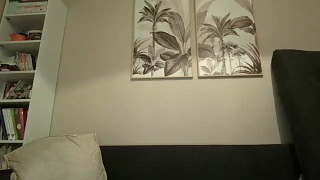 Snapshot of doudou310 chatting on 02/15/26, 05:48 doudou310 online show from 02/15/26, 05:48