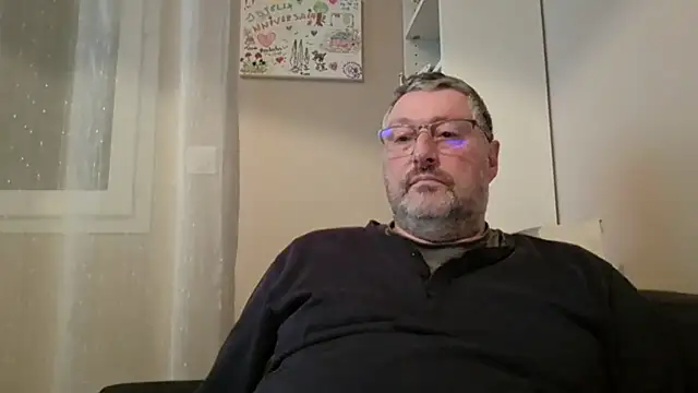 Snapshot of doudou310 chatting on 02/23/26, 05:05 doudou310 online show from 02/23/26, 05:05