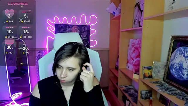 Scarlet Sirenn online show from 02/09/26, 07:23