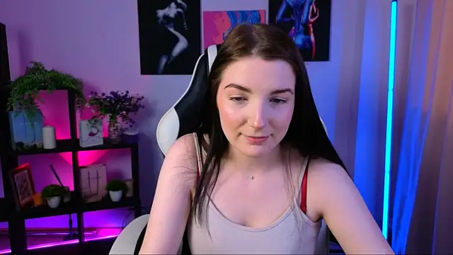 AliceChanel online show from 04/10/26, 09:25