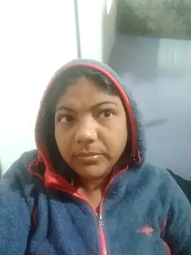 Snapshot of Sakina77 chatting on 02/01/26, 05:28 Sakina77 online show from 02/01/26, 05:28