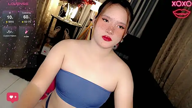 Snapshot of IsabellaXoXo69 chatting on 04/13/26, 11:32 IsabellaXoXo69 online show from 04/13/26, 11:32