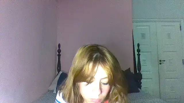 Snapshot of casal_atrevido chatting on 04/19/26, 05:07 casal atrevido online show from 04/19/26, 05:07