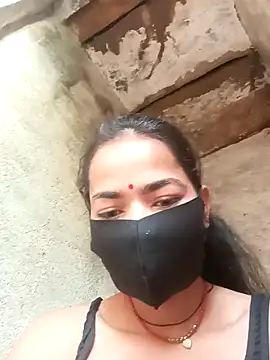 Snapshot of Sunali_Bendre chatting on 02/21/26, 02:12 Sunali Bendre online show from 02/21/26, 02:12