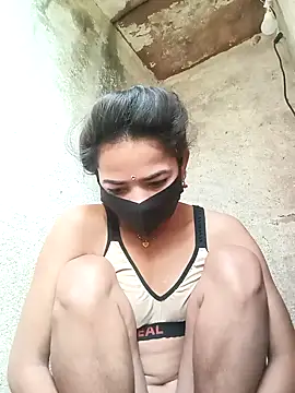 Snapshot of Sunali_Bendre chatting on 02/27/26, 02:44 Sunali Bendre online show from 02/27/26, 02:44