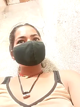 Sunali Bendre online show from 03/27/26, 08:26