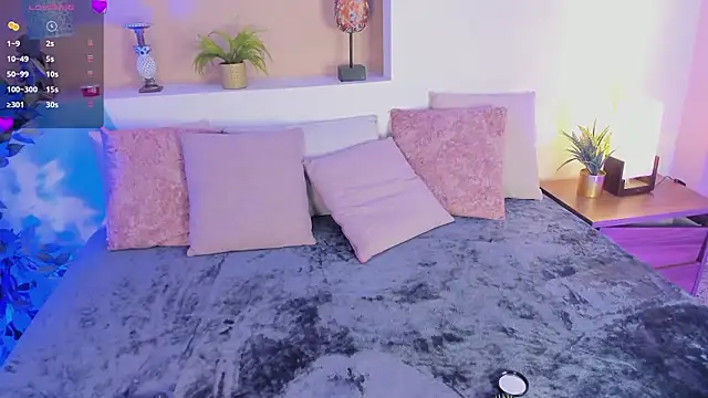 Snapshot of xiomara_cortes chatting on 03/04/26, 08:04 xiomara cortes online show from 03/04/26, 08:04