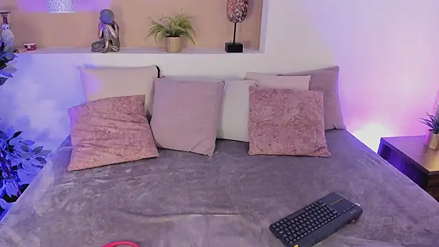 Snapshot of xiomara_cortes chatting on 03/29/26, 12:38 xiomara cortes online show from 03/29/26, 12:38