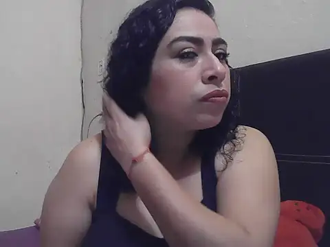 Snapshot of DalilahMx chatting on 02/25/26, 02:48 DalilahMx online show from 02/25/26, 02:48