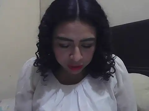 Snapshot of DalilahMx chatting on 03/04/26, 05:52 DalilahMx online show from 03/04/26, 05:52