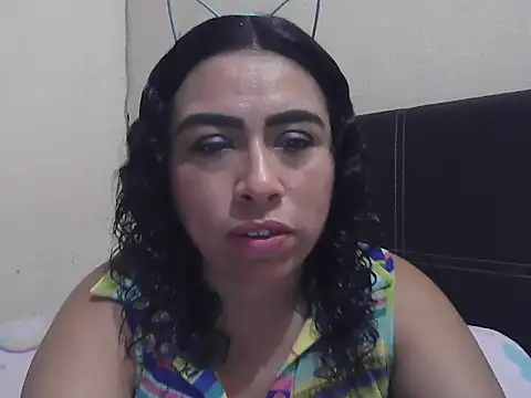 Snapshot of DalilahMx chatting on 04/24/26, 06:43 DalilahMx online show from 04/24/26, 06:43