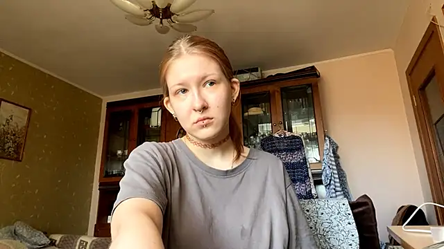 LaureenVielma online show from 04/15/26, 08:21