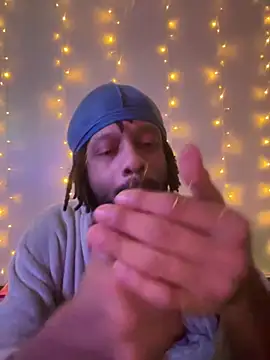 Snapshot of magic_man1085 chatting on 02/08/26, 07:23 magic man1085 online show from 02/08/26, 07:23