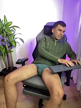 HAMILTONG12 online show from 03/28/26, 08:08