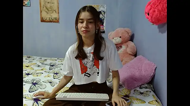 Snapshot of Arlet_Blouse chatting on 04/08/26, 04:34 Arlet Blouse online show from 04/08/26, 04:34