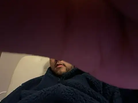 Snapshot of latinocalientehot chatting on 02/01/26, 12:42 latinocalientehot online show from 02/01/26, 12:42