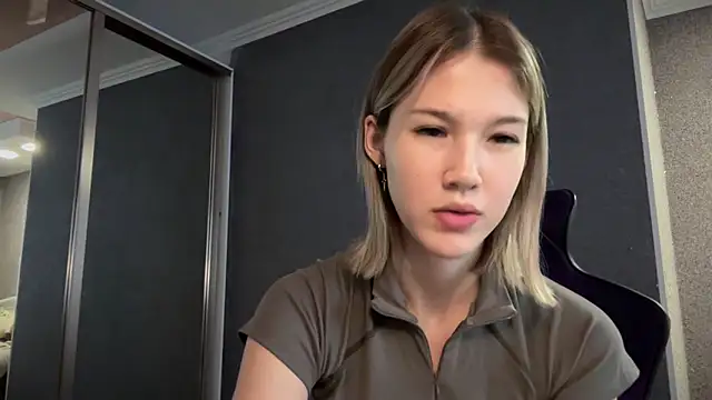 Snapshot of lilXdomiii chatting on 03/30/26, 11:00 lilXdomiii online show from 03/30/26, 11:00