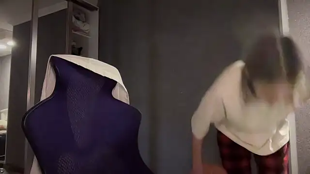 Snapshot of lilXdomiii chatting on 04/01/26, 01:41 lilXdomiii online show from 04/01/26, 01:41