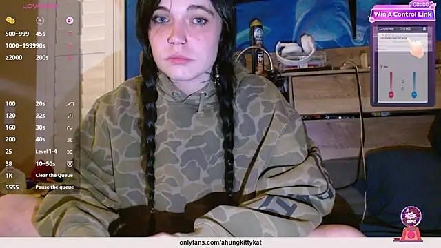 Snapshot of ahungkittykat chatting on 04/09/26, 04:34 ahungkittykat online show from 04/09/26, 04:34