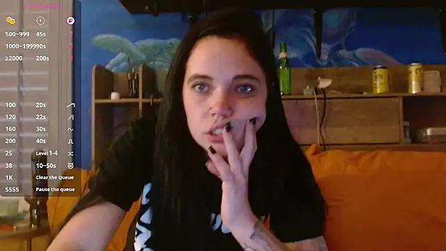 Snapshot of ahungkittykat chatting on 04/15/26, 11:49 ahungkittykat online show from 04/15/26, 11:49