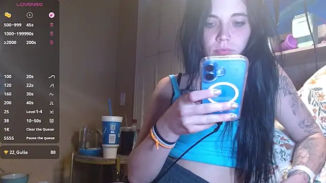 Snapshot of ahungkittykat chatting on 05/19/26, 07:47 ahungkittykat online show from 05/19/26, 07:47