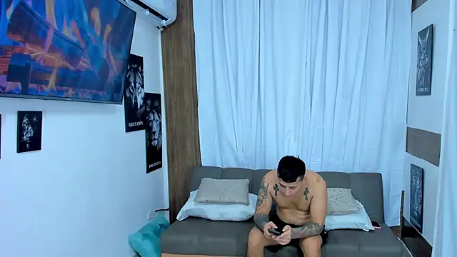 Snapshot of sexual_lizzy chatting on 03/21/26, 04:17 sexual lizzy online show from 03/21/26, 04:17