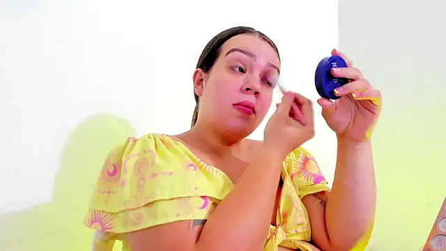 Snapshot of Emely_pregnantt chatting on 02/12/26, 12:22 Emely pregnantt online show from 02/12/26, 12:22