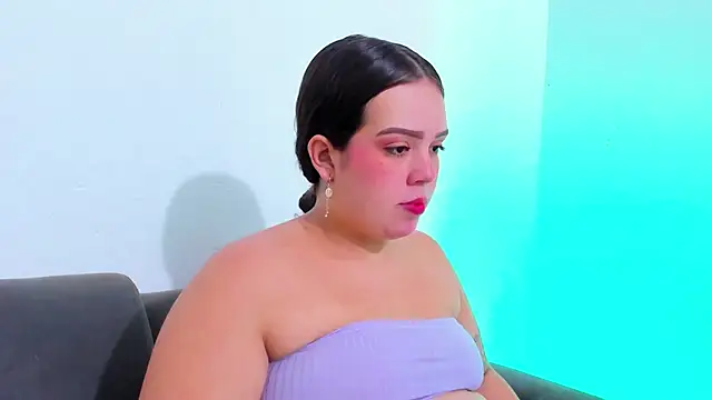 Snapshot of Emely_pregnantt chatting on 03/11/26, 08:09 Emely pregnantt online show from 03/11/26, 08:09