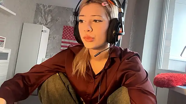 LadyFoxLove online show from 02/17/26, 11:18