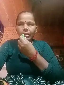 Snapshot of Pooja_sahu chatting on 02/15/26, 08:13 Pooja sahu online show from 02/15/26, 08:13