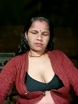 Snapshot of Pooja_sahu chatting on 02/28/26, 02:18 Pooja sahu online show from 02/28/26, 02:18