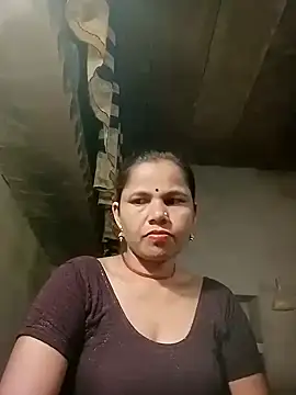 Snapshot of Pooja_sahu chatting on 05/08/26, 04:45 Pooja sahu online show from 05/08/26, 04:45