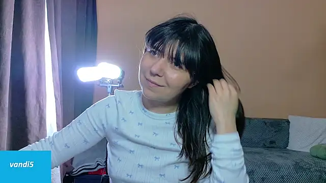 Snapshot of VandiFive chatting on 03/06/26, 09:55 VandiFive online show from 03/06/26, 09:55