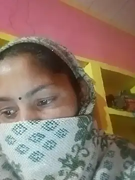 Julilodhi8695 online show from 02/11/26, 03:50