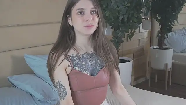 Snapshot of EileenElfie chatting on 03/27/26, 03:34 EileenElfie online show from 03/27/26, 03:34