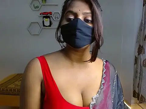 Hotginni4 online show from 06/13/26, 05:11