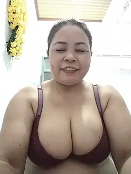 Baby-bigtits2026 online show from 05/18/26, 10:21