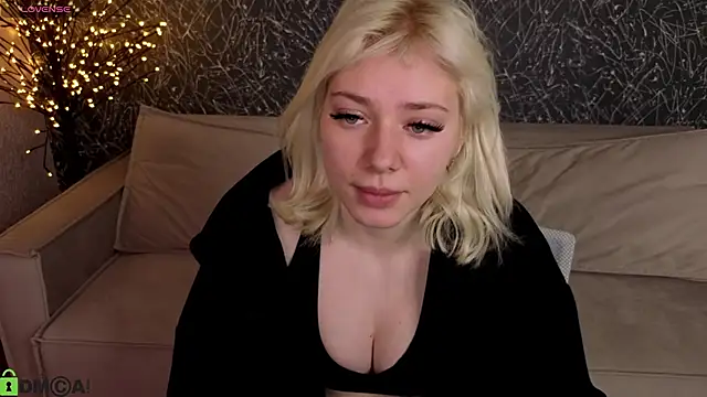 Snapshot of Kate_Krose chatting on 04/03/26, 12:52 Kate Krose online show from 04/03/26, 12:52