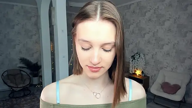 LianneBynon online show from 04/09/26, 08:42