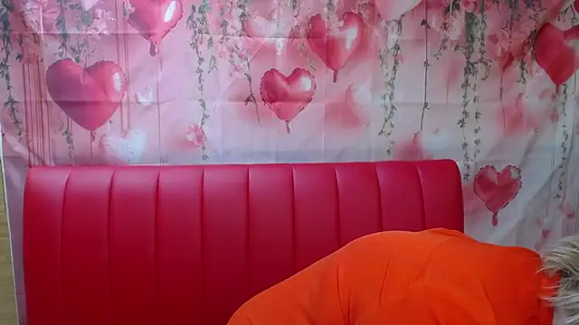 Snapshot of RenataDaster chatting on 02/22/26, 06:06 RenataDaster online show from 02/22/26, 06:06